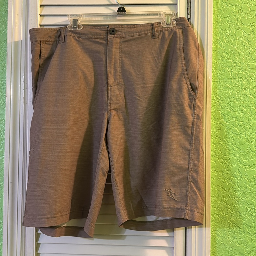 DaHui Men’s Beige Tan Hybrid Shorts 38